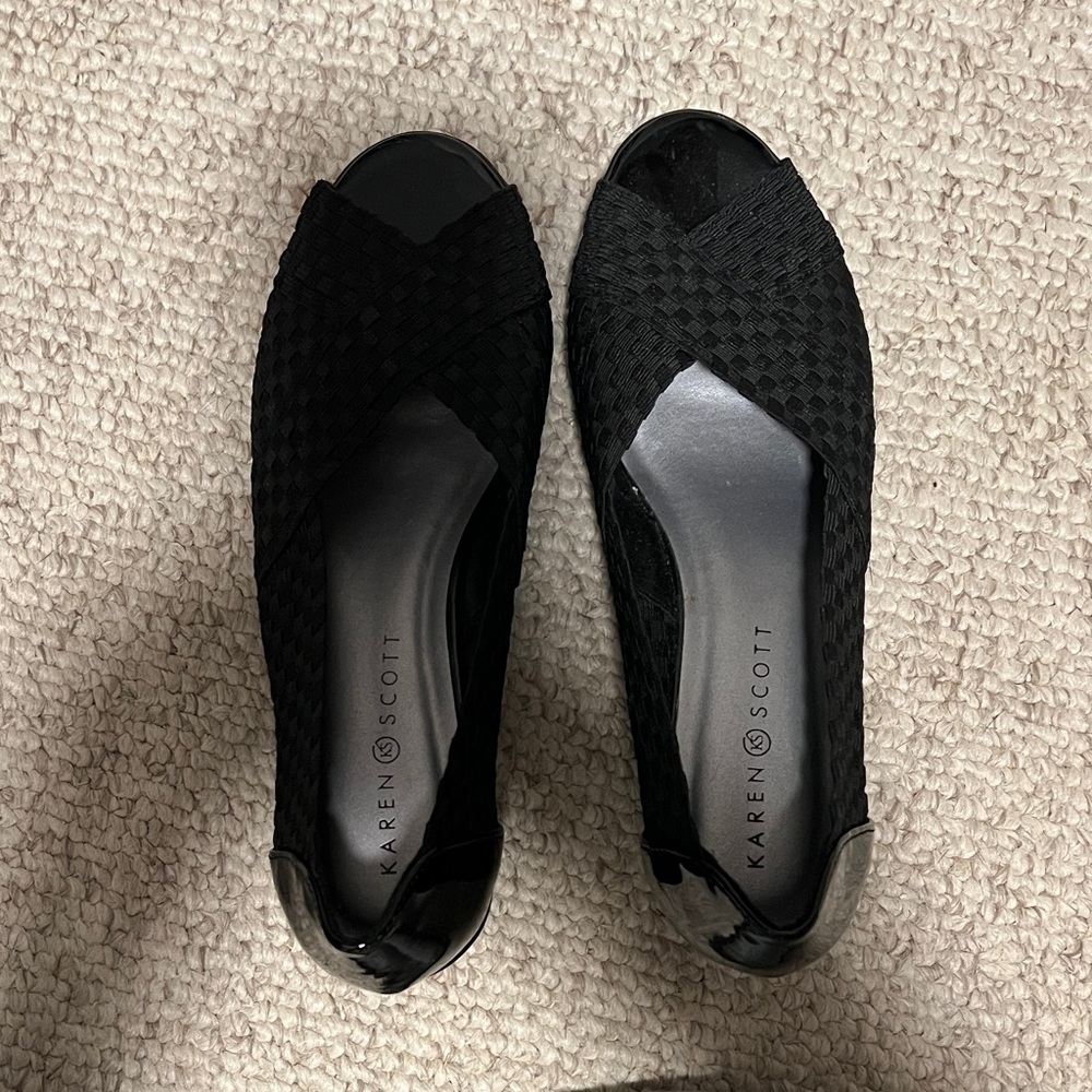 Karen Scott Women's Black Woven Flats